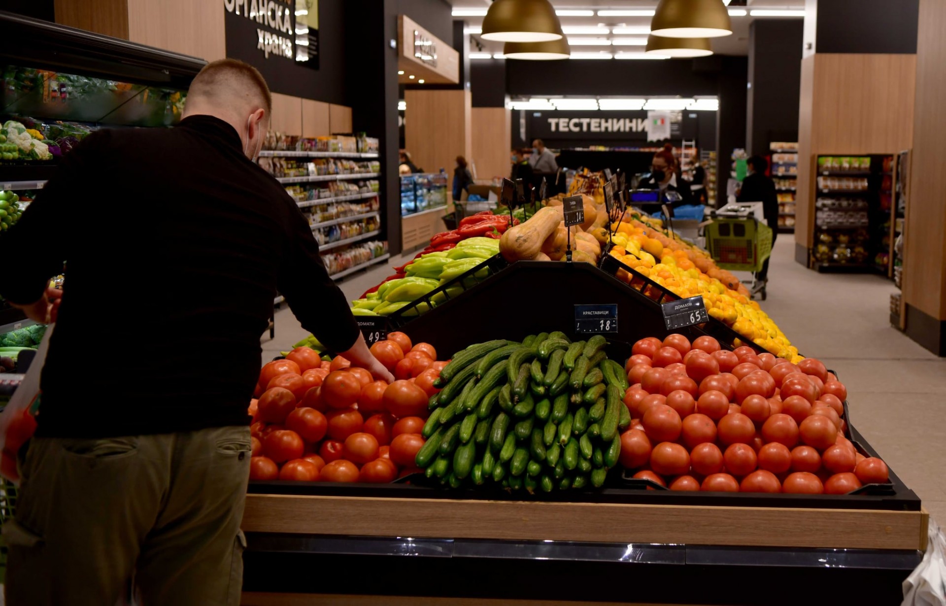 Цените на мало во март пораснале за 3,4 отсто, храната повторно најсилно удира по џебот