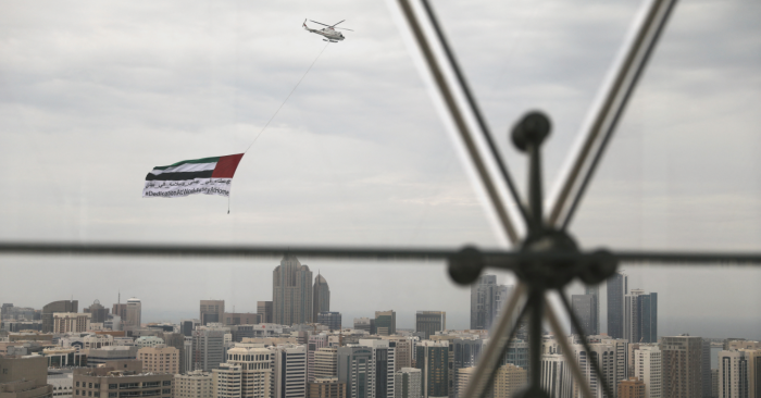 ОАЕ известуваат за нов ирански напад со ракети и дронови, Иран тврди дека е насочен кон алуминиумската индустрија во Заливот