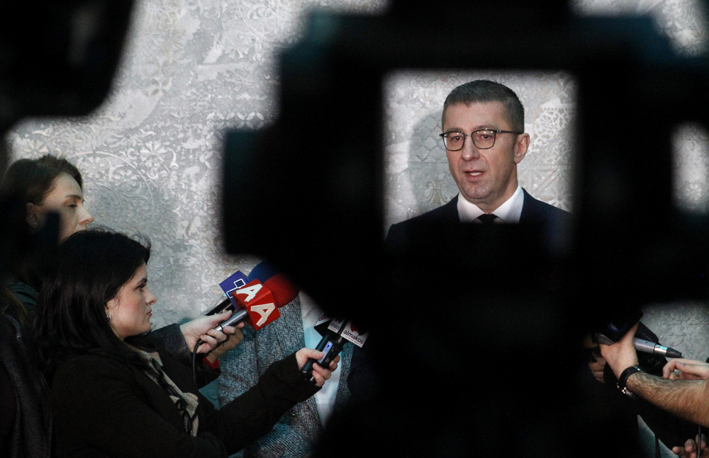 Мицкоски како шеф на Регулаторна – кажува колку ќе чини дизелот и бензинот