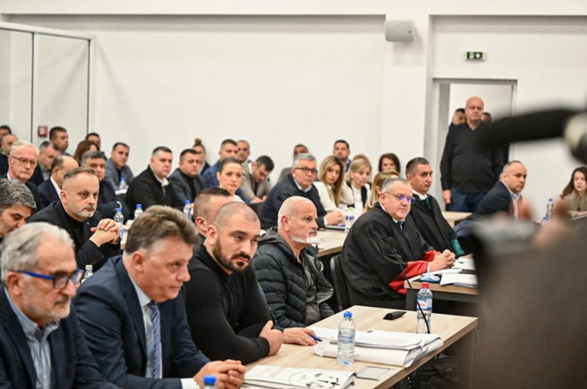 „Пуштете го, ние ќе му пресудиме“ – Родителите на жртвите од „Пулс“ со гнев кон сопственикот Дејан