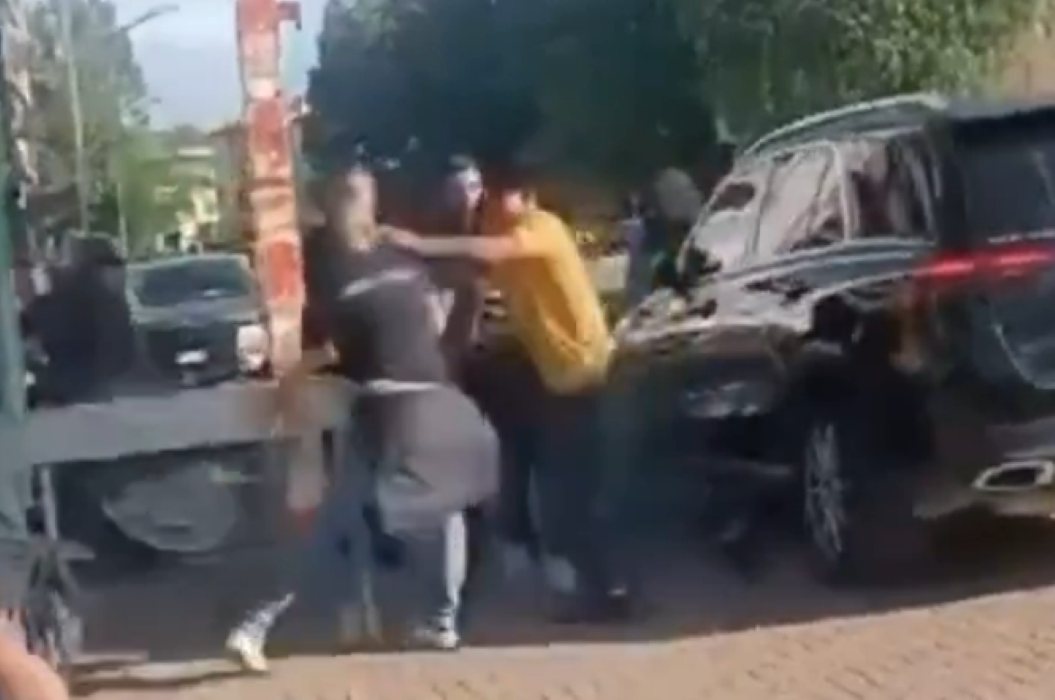 Скандал во калчото: Играч на Верона се степа со навивач на својот клуб (ВИДЕО)