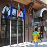 Игнорирајќи ги меѓународните обврски, Софија сѐ подлабоко тоне во спиралата на правна несигурност што самата ја создава