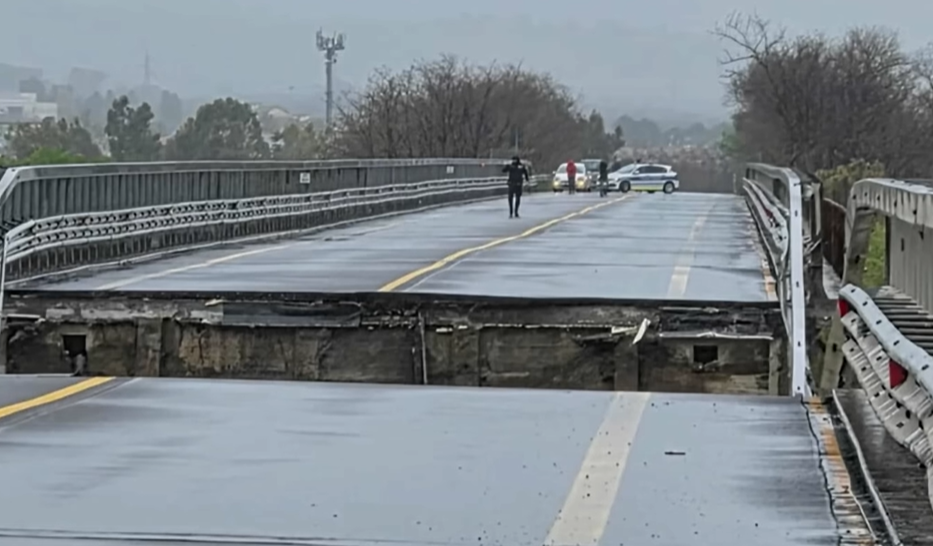(ВИДЕО) ПОПЛАВИ ВО ИТАЛИЈА: Се урна мост на државниот пат „Адријатика 16“