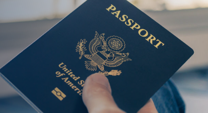 Портрет на Трамп на новата серија американски пасоши