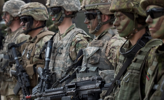 Американската војска потврди дека и ги предаде главните бази во Сирија на владата во Дамаск