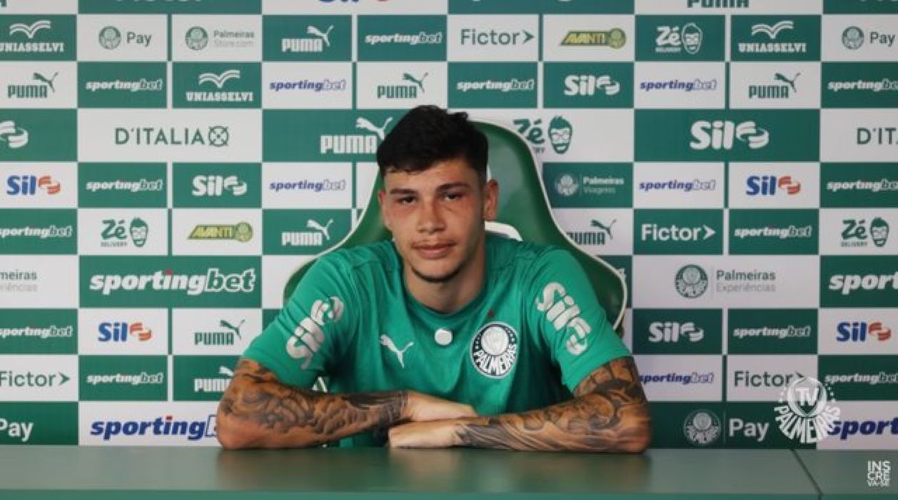 Што се случува со денешниот фудбал: Ливерпул плаќа 40 милиони евра за играч без професионален настап?