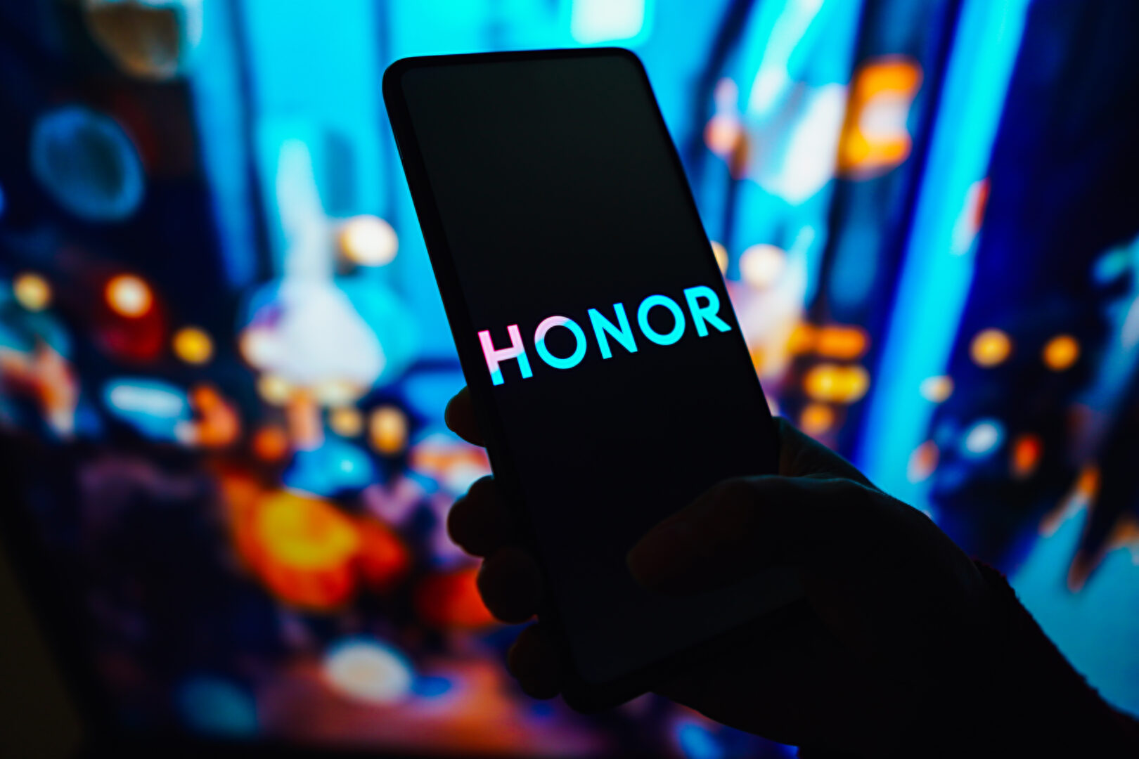 Honor руши рекорди: Доаѓа телефон со неверојатна батерија од 11.000 mAh