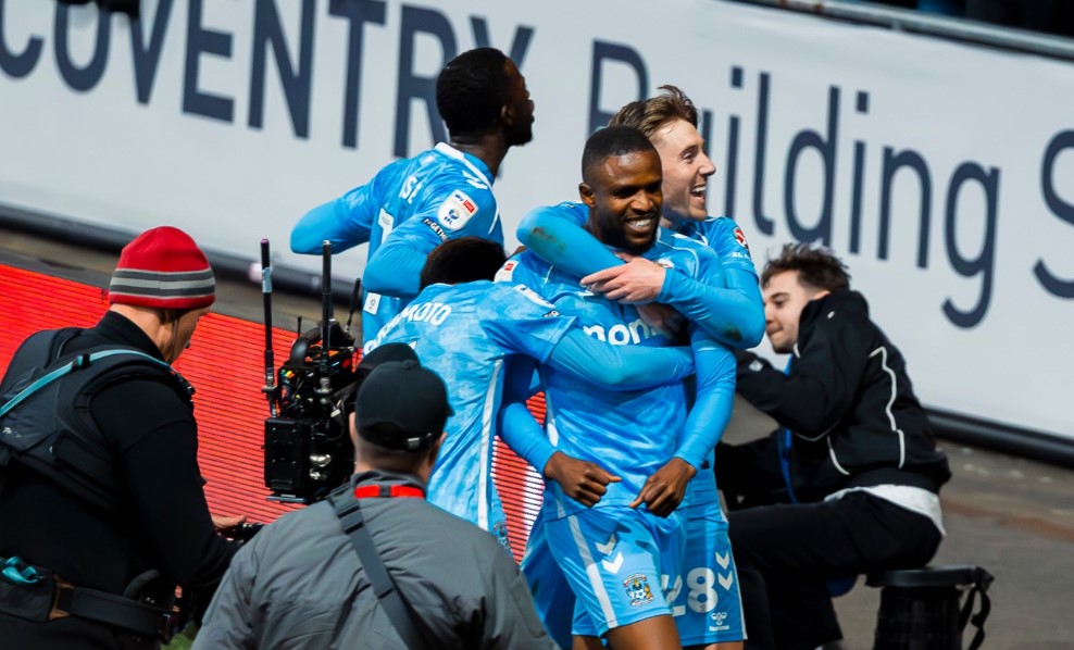 Ковентри по 25 години се врати во Премиер лигата!