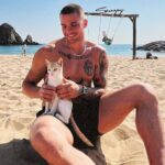 Неодоливиот Словенец го замени фудбалскиот терен со реално шоу и стана миленик на публиката