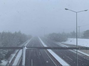 Провејува снег во Маврово и Крушево и на премините Стража и Ѓавато