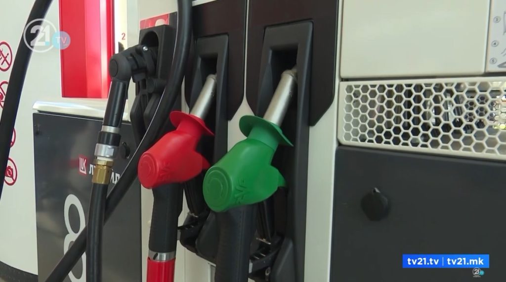 Поевтинуваат бензините, поскапува дизелот
