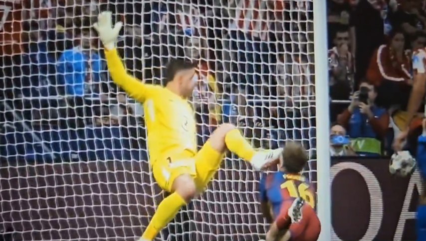 Хорор сцена: Мусо со отворен ѓон го удри директно во лице Фермин Лопез (ВИДЕО)