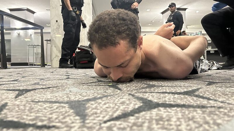Осомничениот за пукањето е пренесен во болница, бил вооружен со ножеви и пушки, нема индиции за други напаѓачи (Видео)