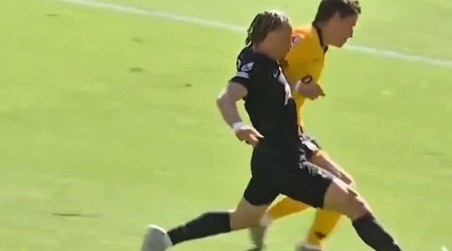 Чави Симонс тешко се повреди, Мундијалот под голем знак прашалник! (ВИДЕО)