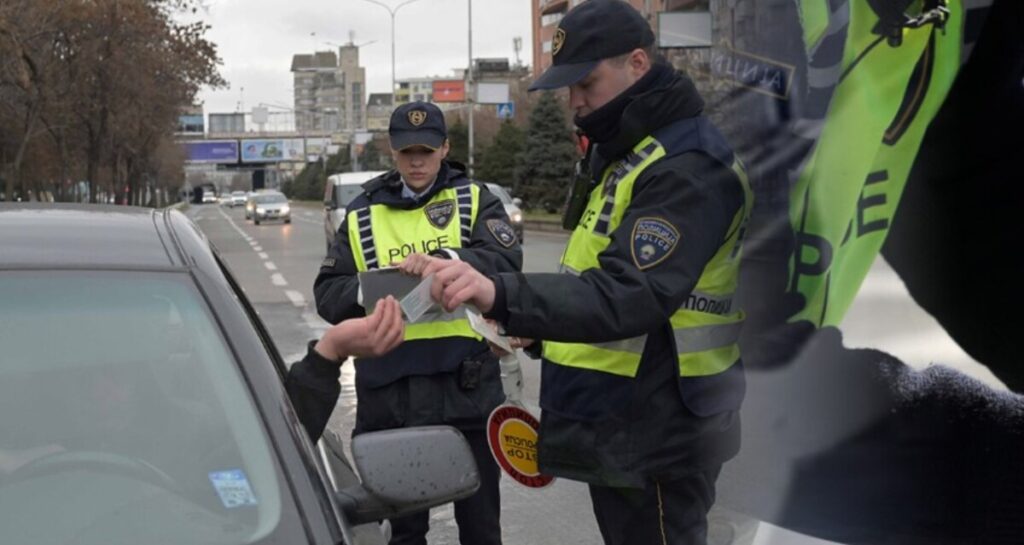 Лишени од слобода 12 возачи за безобѕирно управување возило, од нив седуммина возеле без возачка дозвола