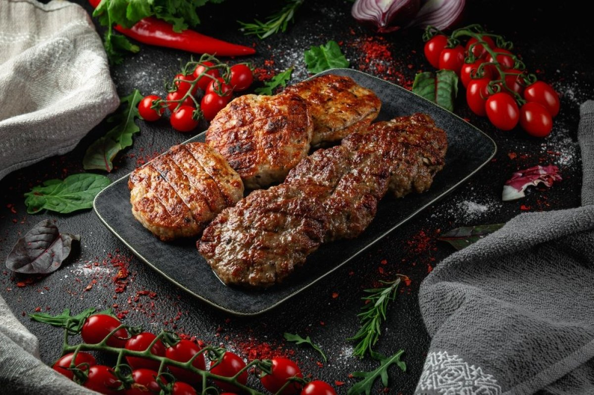 Први мај без скара? 4 трикови за печење месо како да е на вистинска скара