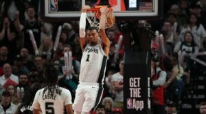 Неверојатниот Вембањама, и покрај потресот на мозокот, со меч каков не се памети уште од времето на Олајџувон (ВИДЕО)