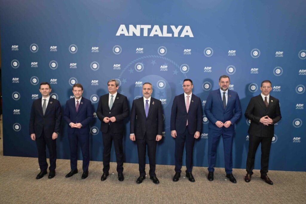 Муцунски на 3-тиот министерски состанок на Балканската платформа за мир во Анталија