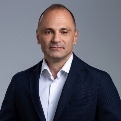 Филипче до Цеков: Вратата на СДСМ е отворена за сите што сакаат да се оградат од криминалната власт