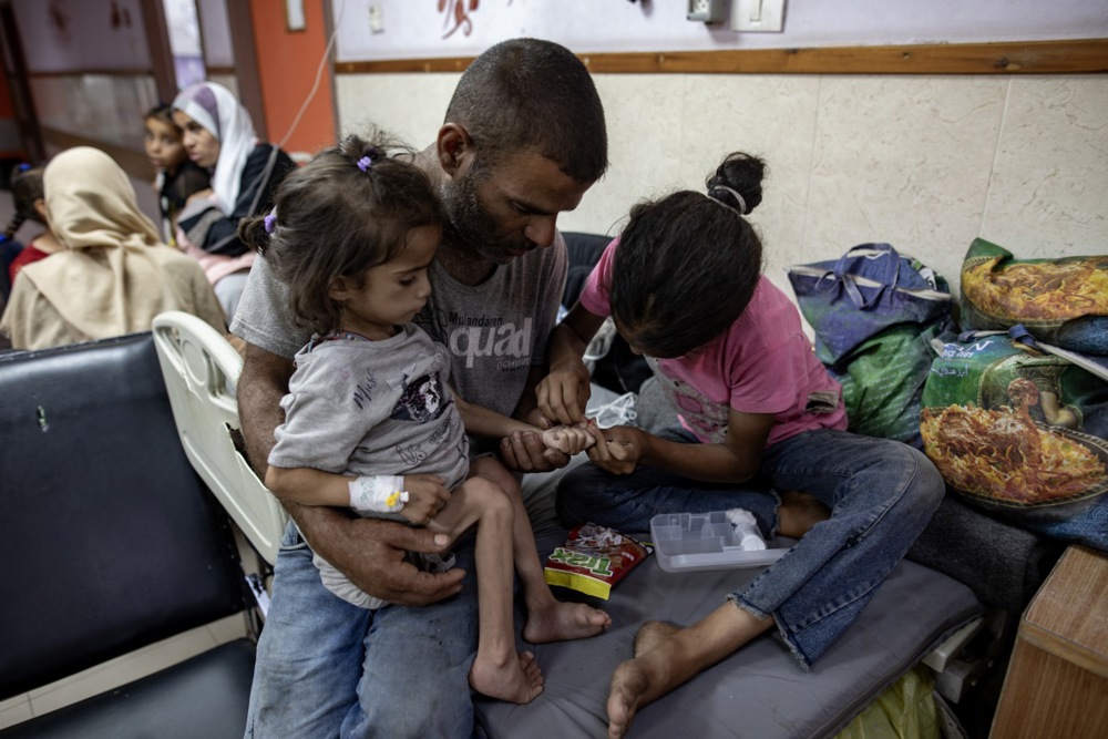 Речиси 25 проценти од првичните барања за азил во ЕУ поднесени од малолетници