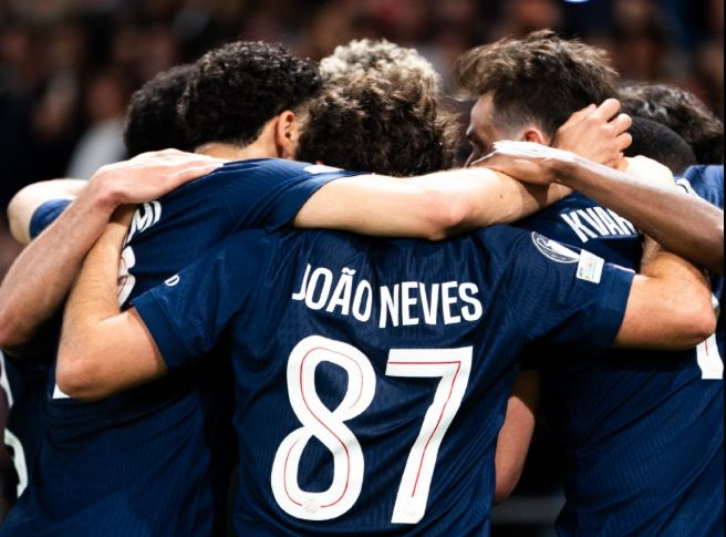 Лудница во Париз за паметење со 9 гола