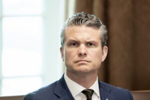 Шефот на Пентагон упати директна закана до Иран: „Имате нула проценти…“