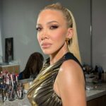 „Бебето личи на неа“: Кумот на Милица Тодоровиќ проговори за пејачката, откри кога ќе се врати на сцената