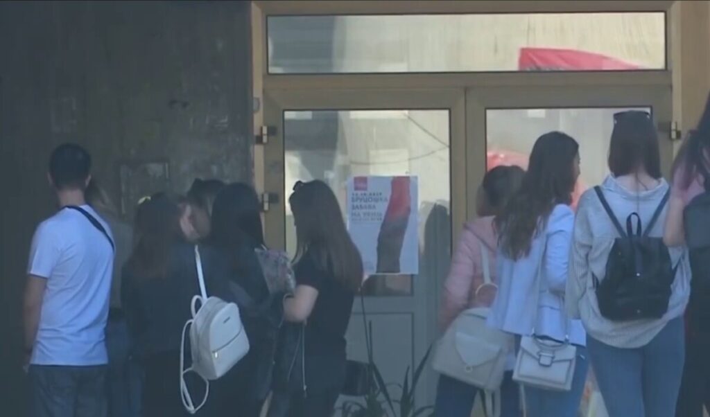 Скандал на Филозофски, незаконски запишувале студенти на магистерски и докторски – Јаневска го чека извештајот од факултетот за да донесе решение