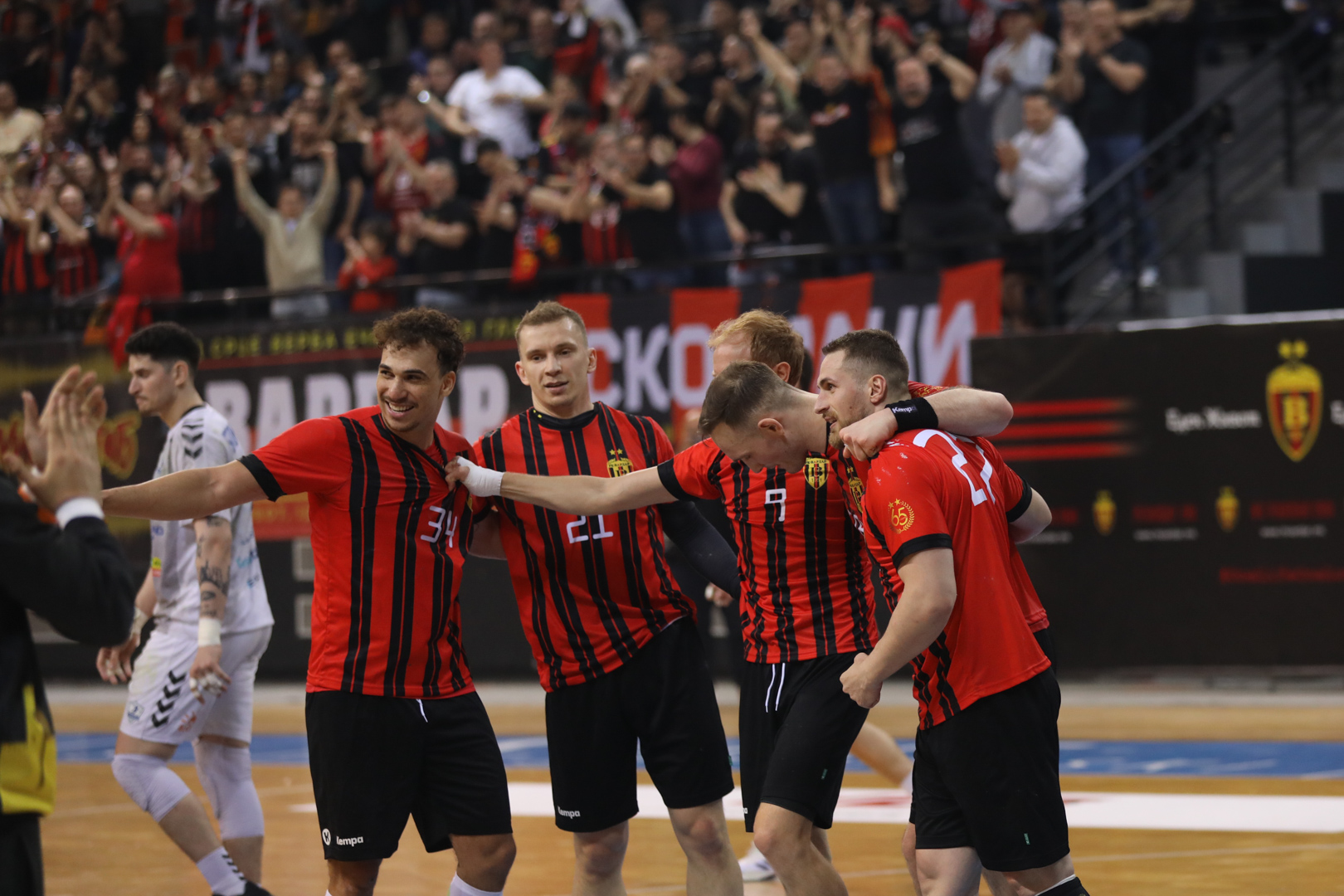 Вардар покажа зошто е лидер – „сино-белите“ удрија во „црвено-црн“ ѕид!