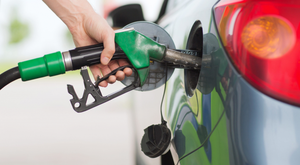 Владата ги намали акцизите на дизелот и на бензините, Мицкоски уверува дека нема потреба за загриженост