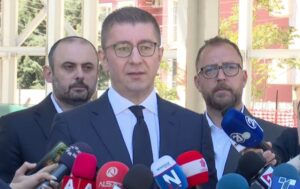 Мицкоски: Нема да водиме мекотелна политика и дипломатија за пари како претходната влада