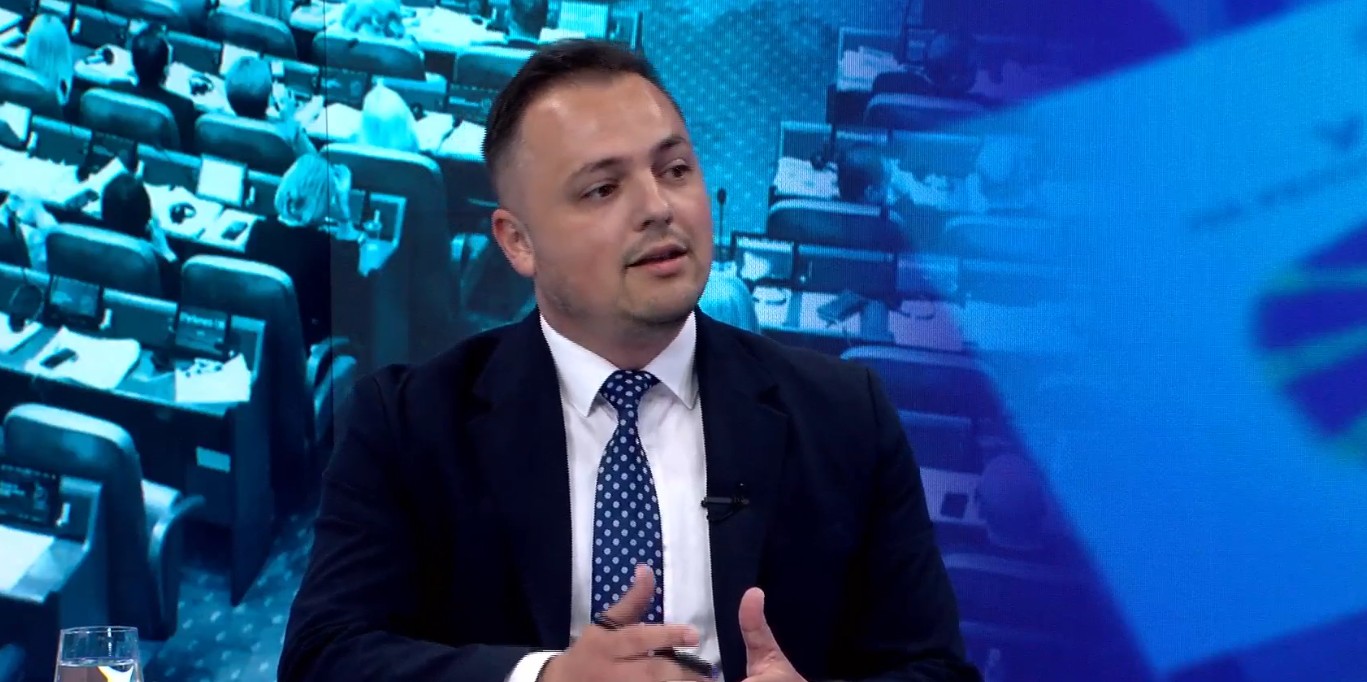 Миле Цеков ја напушти пратеничката група на ЗНАМ, ќе делува како независен пратеник