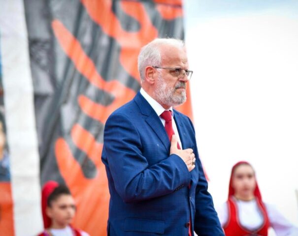 ВЛЕН: На кој јазик синот на Талат Џафери го положи правосудниот испит?