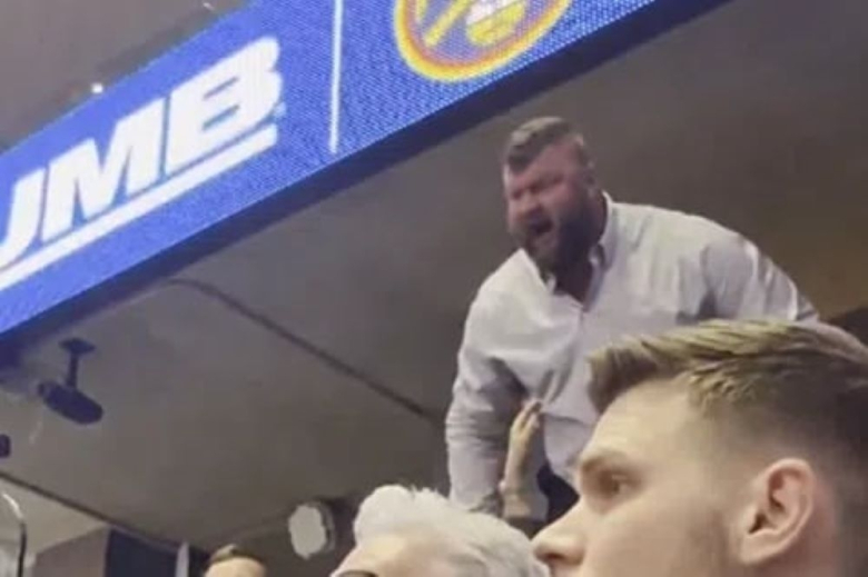 Брат му на Јокиќ пак урлаше кон противнички навивач