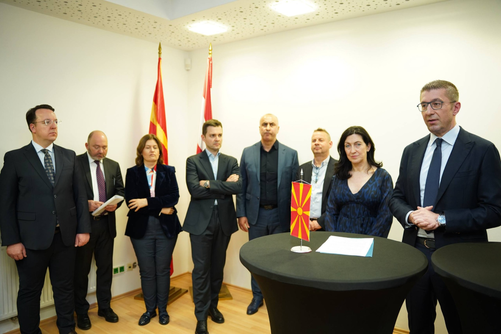 Мицкоски ги повика нашинците во Австрија да се вратат и да инвестираат во Македонија