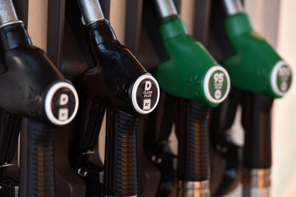 Следната недела се очекува дополнително намалување на цената на горивата, вели Мицкоски