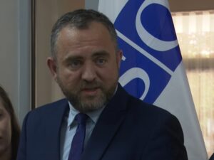 Во станица се повикани 14 лица, меѓу кои и родителите на шестоодделенките кои малтретираа соученичка во Ѓорче