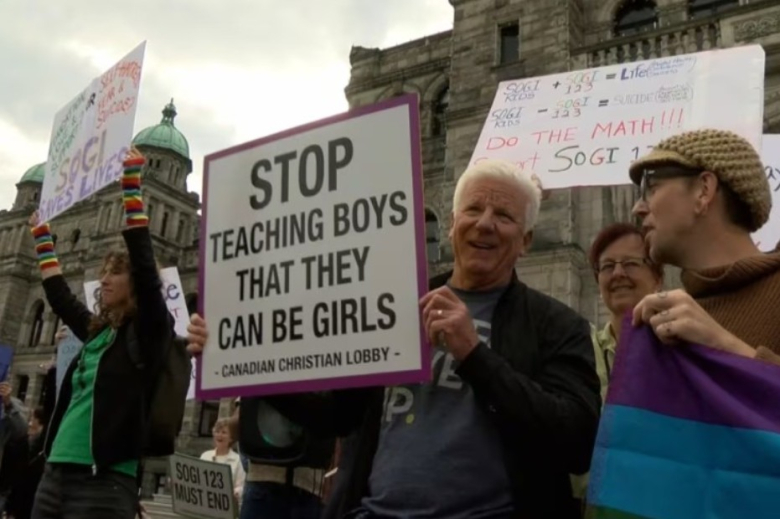 Канадска провинција им брани на родителите да решаваат за своите деца