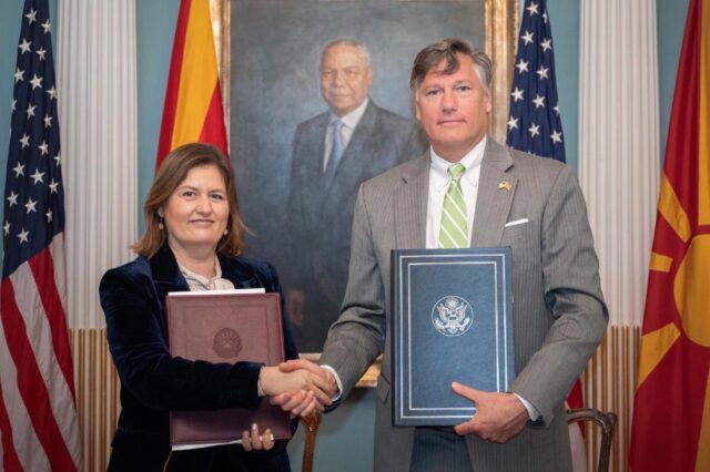 Македонија ќе се снабдува со природен гас од САД