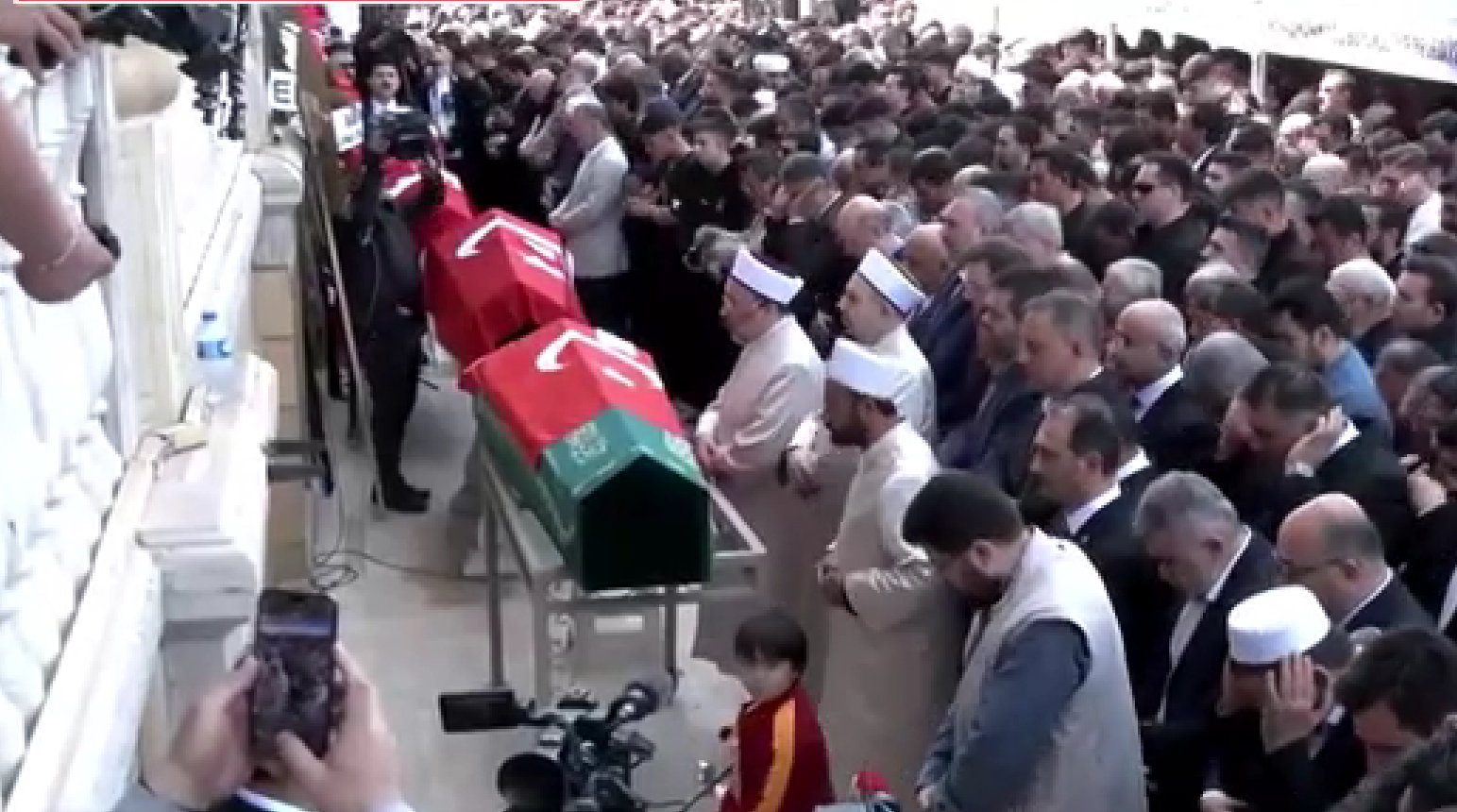 БРОЈОТ НА ЖРТВИ ВО МАСАКРОТ ВО ТУРЦИЈА СЕ ИСКАЧИ НА 10, таткото го носел малолетниот убиец да вежба пукање