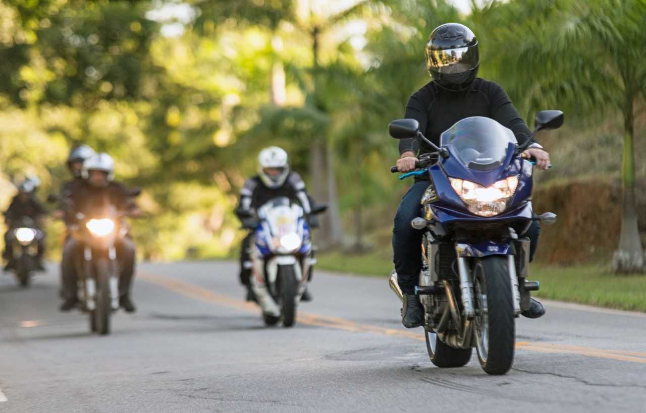 Мотоциклист нападнал малолетник и се обидел да прегази друг, откако децата го погодиле со балон со вода