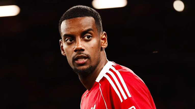 Ливерпул добива голем адут: Исак отпатува со екипата за Париз!