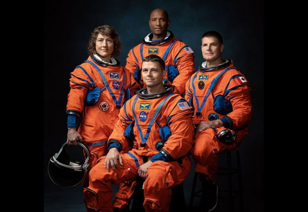 Мистеријата на портокаловите костими: Лекција од 1961 што го одреди изгледот на денешните мисии на Месечината