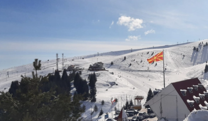Најстудено на Попова Шапка – два степени, најтопло во Струмица – 12 степени