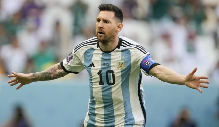 Меси купи фудбалски клуб во Шпанија