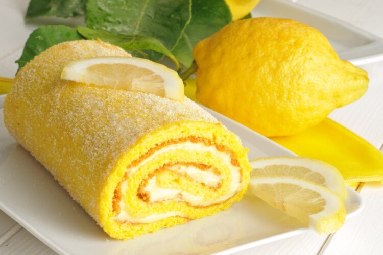 РЕЦЕПТ НА ДЕНОТ: Ролат со лимон