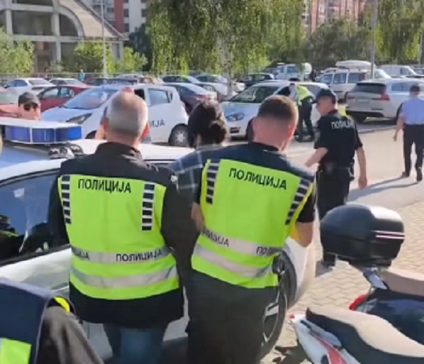 (ВИДЕО) Приведен е лидерот на подмладокот на Левица, на натпреварот меѓу Македонија и Израел го истакнал палестинското знаме