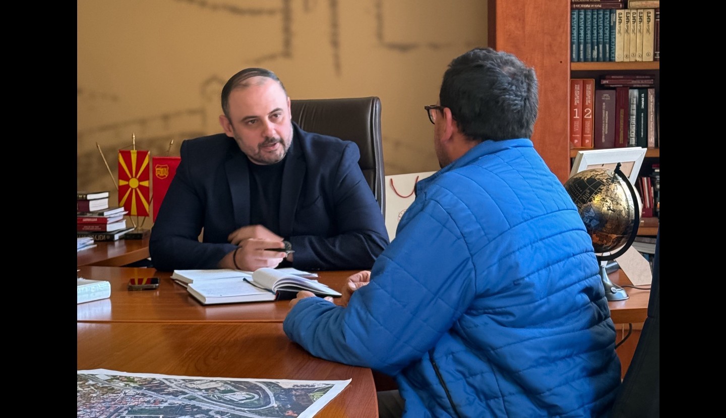 „Обврската кон луѓето не завршува со работното време“: Ѓорѓиевски и денеска пречекуваше жители во кабинетот