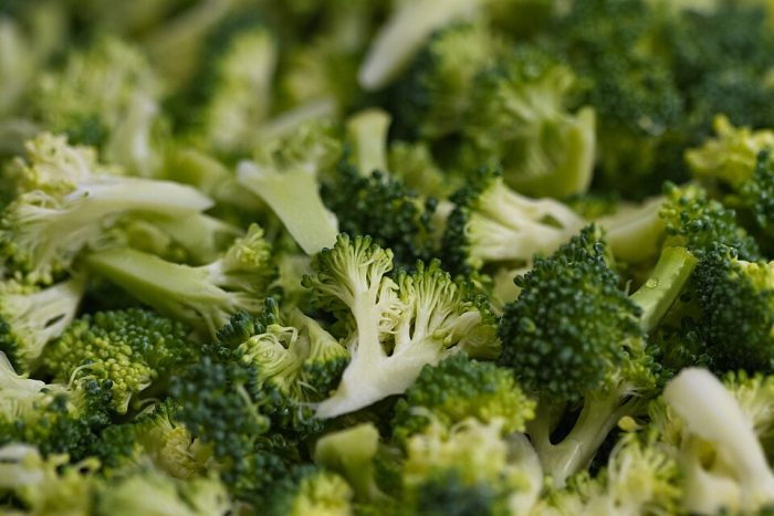 РЕЦЕПТ: Салата со брокула и сланина