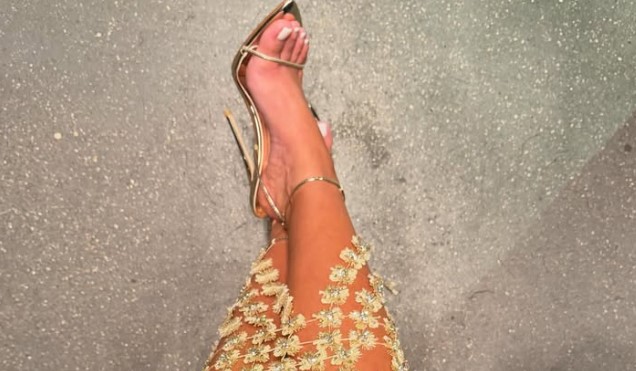 Минималистички обувки што никој не ги забележува, а сите ги носат на црвениот килим: Не можете да погрешите со нив